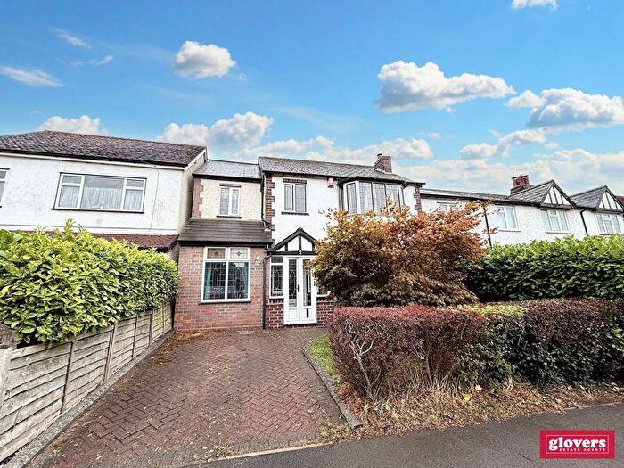 4 Bedroom Detached House For Sale In Maurice Road, Kings Heath, Birmingham, B14