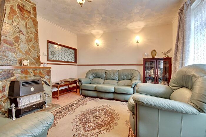 3 Bedroom Terraced House For Sale In Dormington Road, Portsmouth, PO6