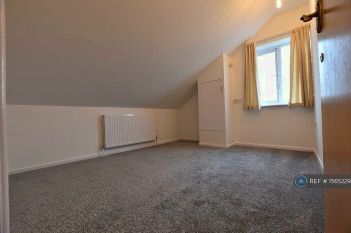 1 Bedroom Flat To Rent In Park Street, Luton, LU1