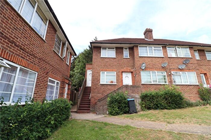 2 Bedroom Maisonette For Sale In Merley Court, Church Lane, London, NW9