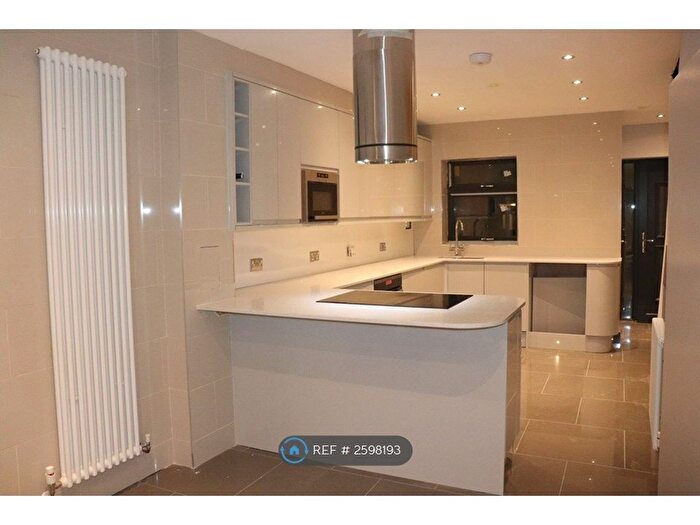 2 Bedroom Terraced House To Rent In Furze Road, Thornton Heath, CR7