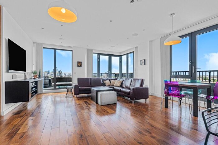 3 Bedroom Flat For Sale In Grand Regent Tower, Cadmium Square, E2