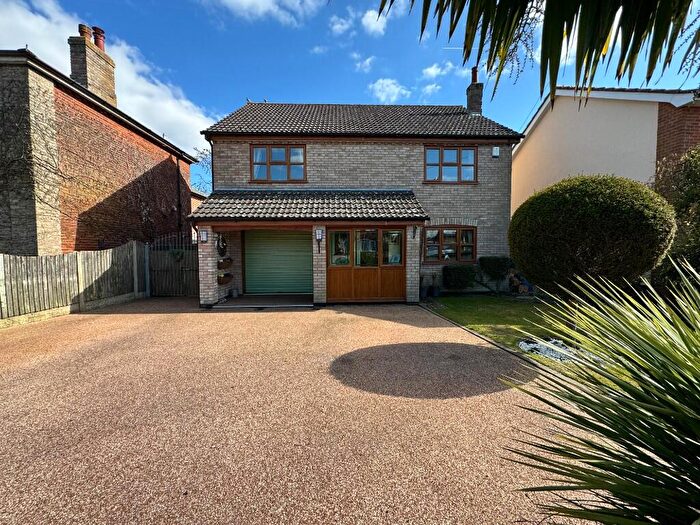 4 Bedroom Detached House For Sale In Hargham Road, Attleborough, Norfolk, NR17