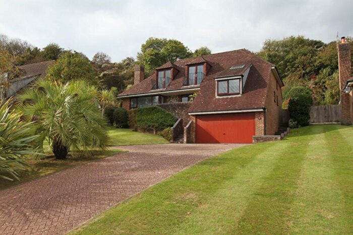 4 Bedroom Detached House For Sale In Lincoln Close, Eastbourne, BN20