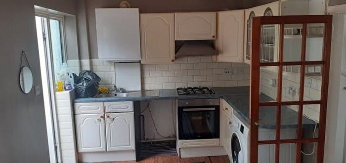 2 Bedroom Terraced House To Rent In Edmonton Green, Edmonton, N9