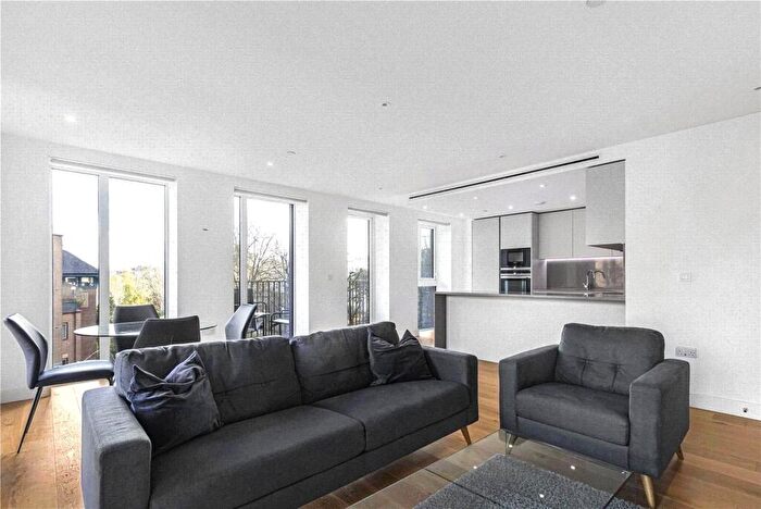 2 Bedroom Apartment To Rent In Ariel House, Wapping, E1W