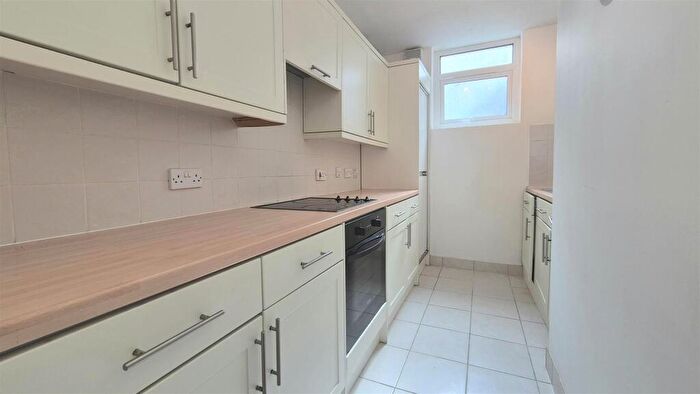 2 Bedroom Flat To Rent In Granada Road, Southsea, PO4