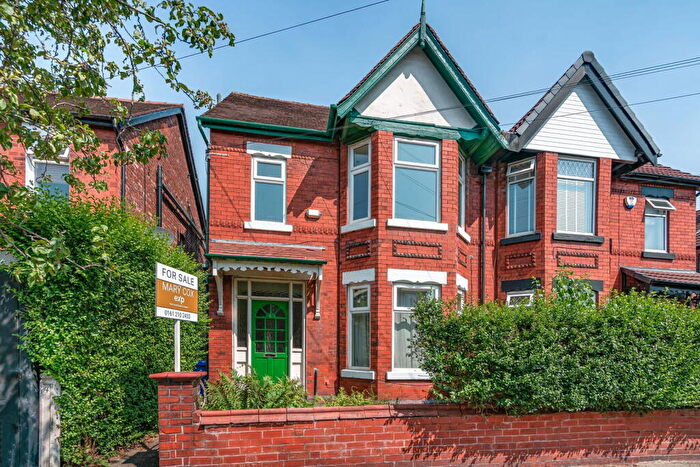 3 Bedroom Semi-Detached House For Sale In Brighton Avenue, Manchester, M19