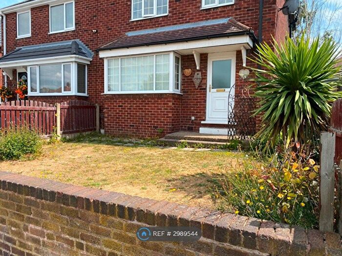 3 Bedroom Semi Detached House To Rent In Newland Avenue, Barnsley, S72