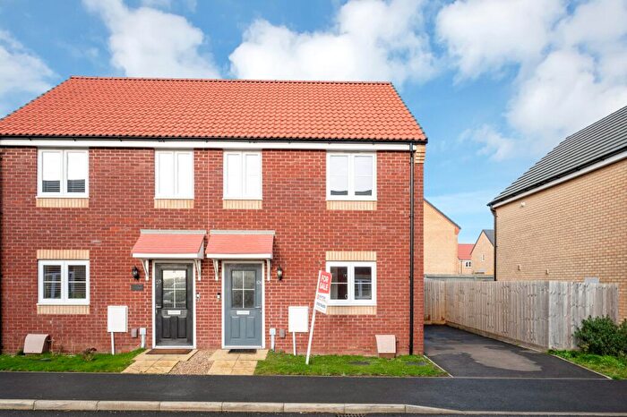 3 Bedroom Semi Detached House For Sale In St Marys Avenue, Wittering, PE8