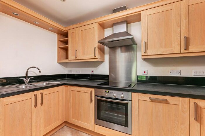 2 Bedroom Flat For Sale In Chilbolton Avenue, Winchester, SO22