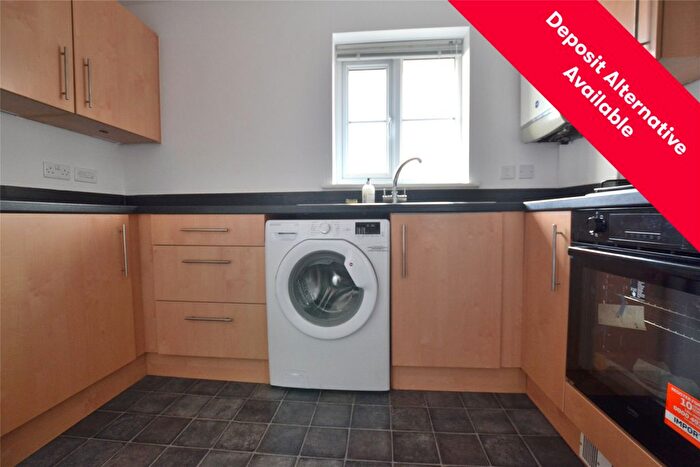 2 Bedroom Flat To Rent In Jack Russell Close, Stroud, Gloucestershire, GL5