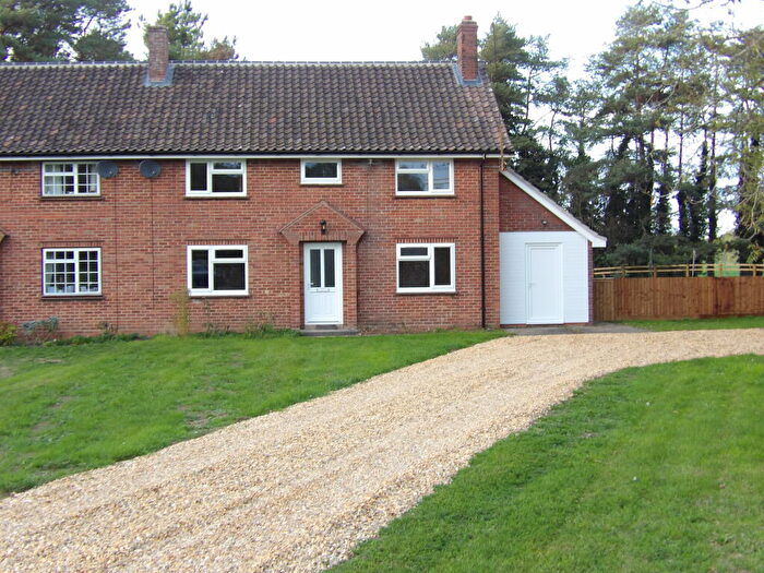 3 Bedroom Semi-Detached House To Rent In The Green, Weasenham, PE32