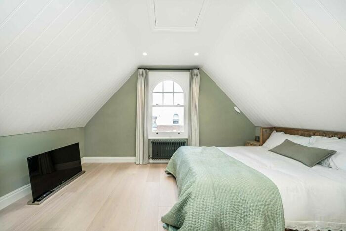 4 Bedroom Terraced House To Rent In North Hill Avenue, Highgate, N6