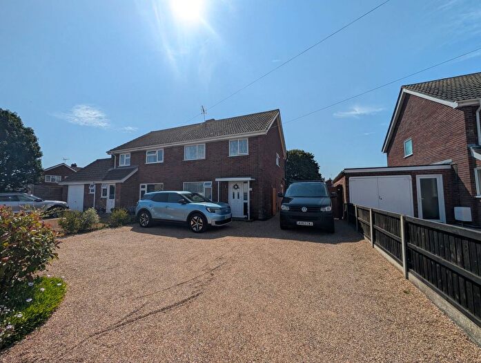 3 Bedroom Semi Detached House For Sale In Garrett Crescent, Leiston, IP16