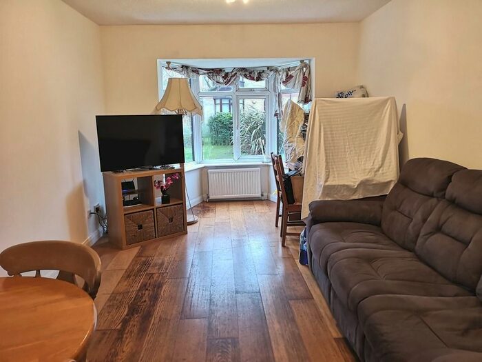 1 Bedroom Flat To Rent In Brent View Road, London NW9
