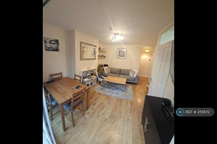 2 Bedroom Maisonette To Rent In Orpington Road, London, N21