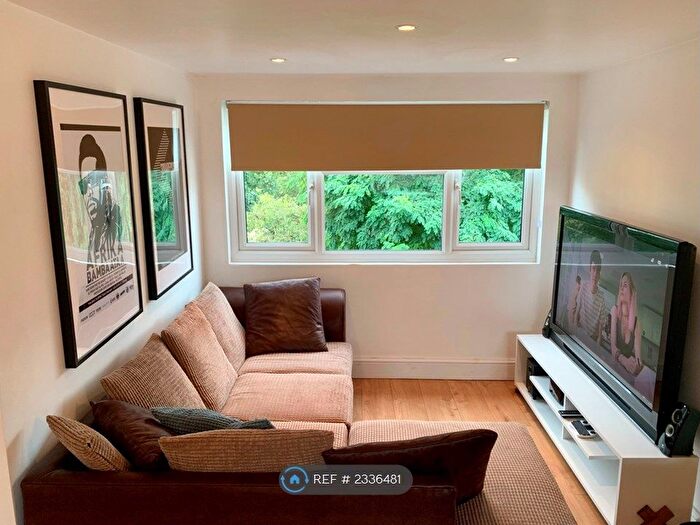 2 Bedroom Flat To Rent In Madeley Road, London, W5