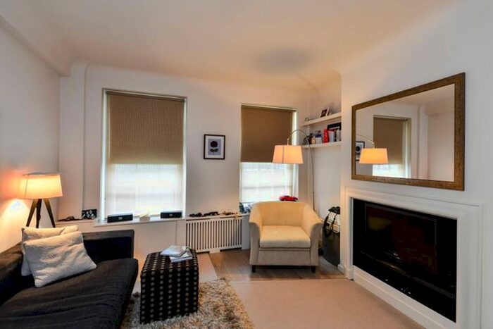 1 Bedroom Flat To Rent In Smith Street, Chelsea, London, SW3