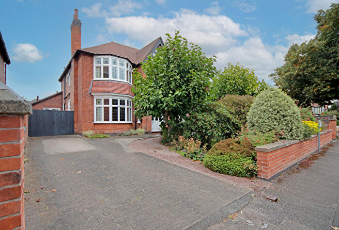 4 Bedroom Detached House For Sale In Priory Road, West Bridgford, Nottingham, NG2