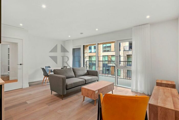 2 Bedroom Flat To Rent In Fairview House, Lockgate Road, SW6