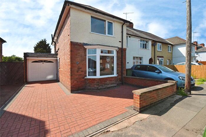 3 Bedroom End Of Terrace House For Sale In Lansdowne Grove, Wigston, Leicestershire, LE18