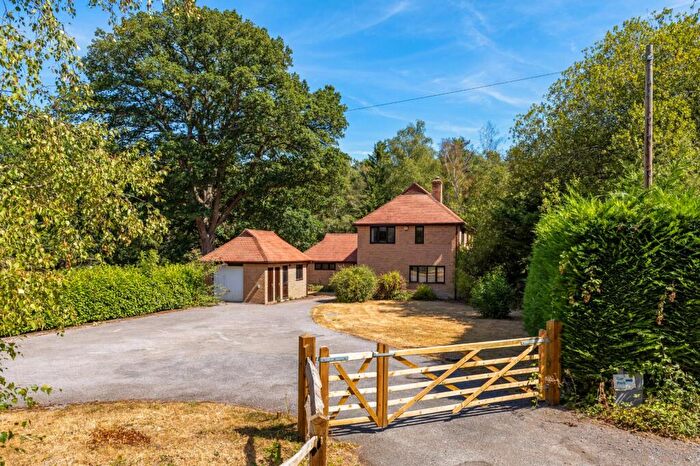 4 Bedroom Detached House To Rent In Lyne Lane, Lyne, Chertsey, Surrey, KT16