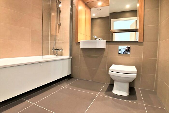 2 Bedroom Apartment To Rent In Thanet Tower, E16
