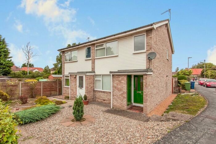 3 Bedroom Semi-Detached House To Rent In Enniskillen Road, Cambridge, CB4