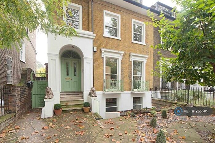 2 Bedroom Maisonette To Rent In Camden Road, London, NW1