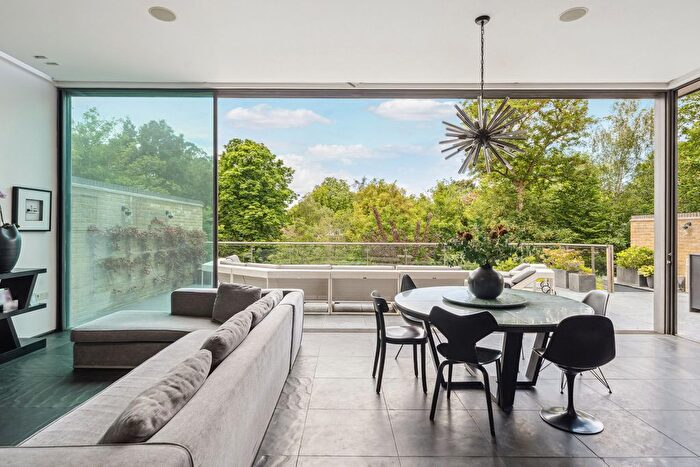 5 Bedroom Detached House For Sale In Glenluce Road, London, SE3