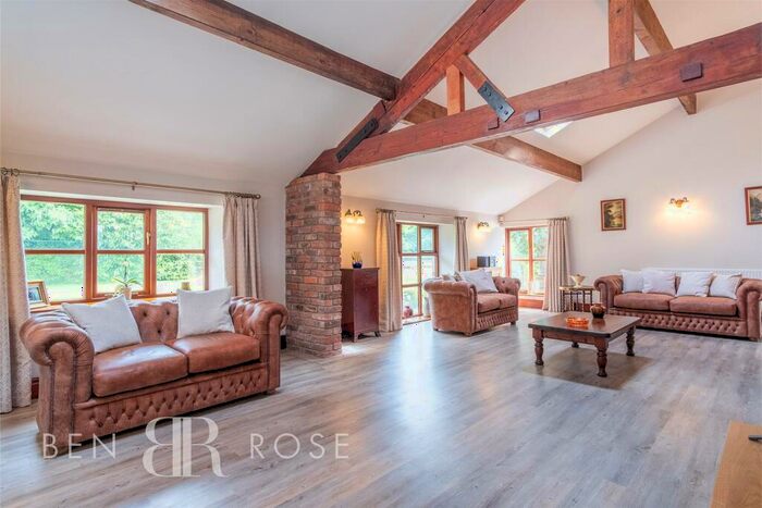 4 Bedroom Detached House For Sale In Ulnes Walton Lane, Leyland, PR26