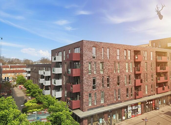 1 Bedroom Flat For Sale In Santiago Court, Stepney Green, E1