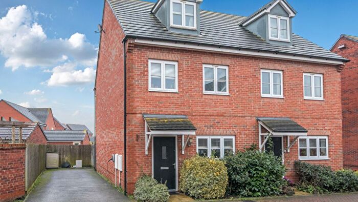3 Bedroom Semi-Detached House For Sale In Hawkins Place, Saffron Walden, CB10