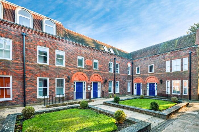 1 Bedroom Apartment For Sale In Oxford Road, Aylesbury, HP19