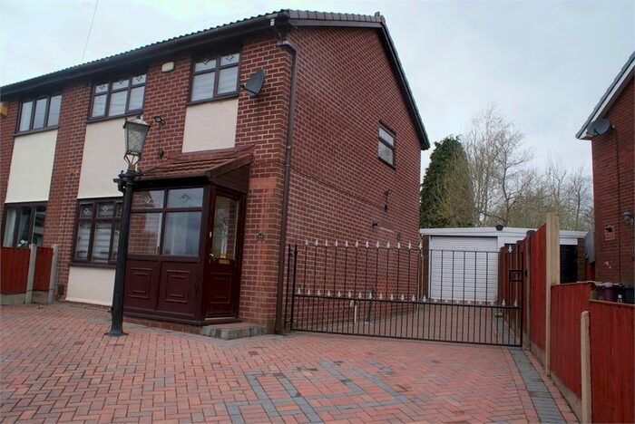 4 Bedroom Detached House To Rent In Ivy Road, Bolton, Lancashire, BL1