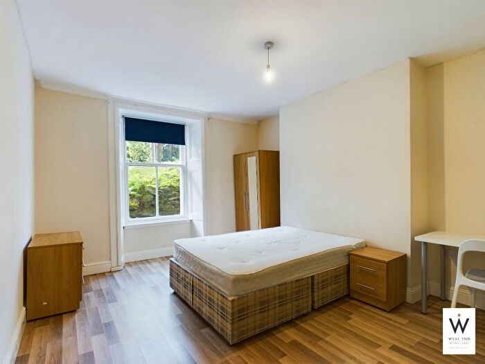 5 Bedroom Flat To Rent In Hmo Hillhead Street, Hillhead, Glasgow, G12