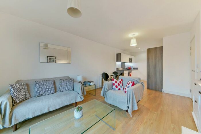 1 Bedroom Flat To Rent In Mandara Place, Greenland Place, Yeoman Street, Surrey Quays, SE8
