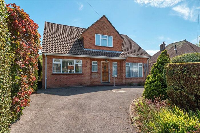 4 Bedroom Detached House For Sale In Belmore Road, Lymington, Hampshire, SO41