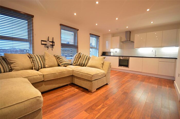 1 Bedroom Apartment To Rent In Byrne Road, Balham, SW12