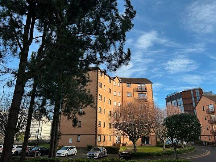 2 Bedroom Flat To Rent In Riverview Gardens, Waterfront, Glasgow, G5