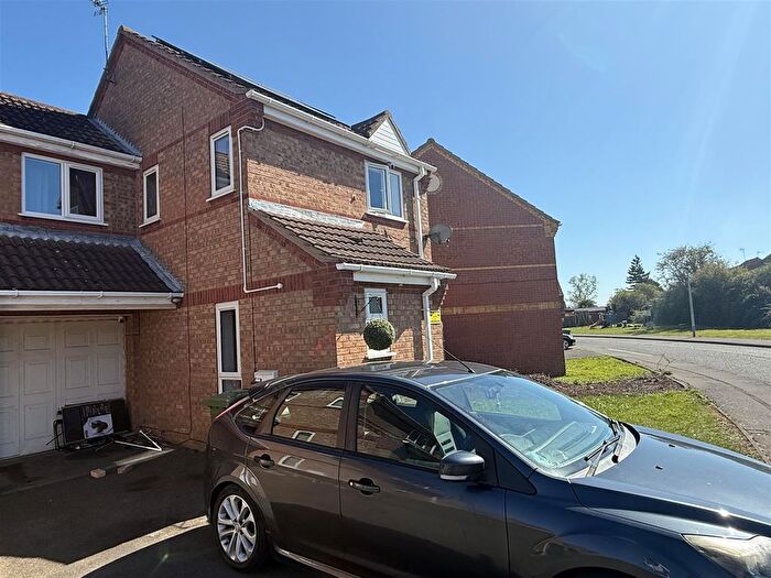 3 Bedroom Semi Detached House For Sale In Heron Park, Parnwell, Peterborough, PE1