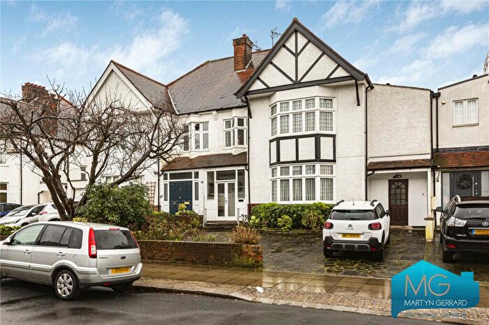5 Bedroom Semi-Detached House For Sale In Woodside Avenue, London, N6