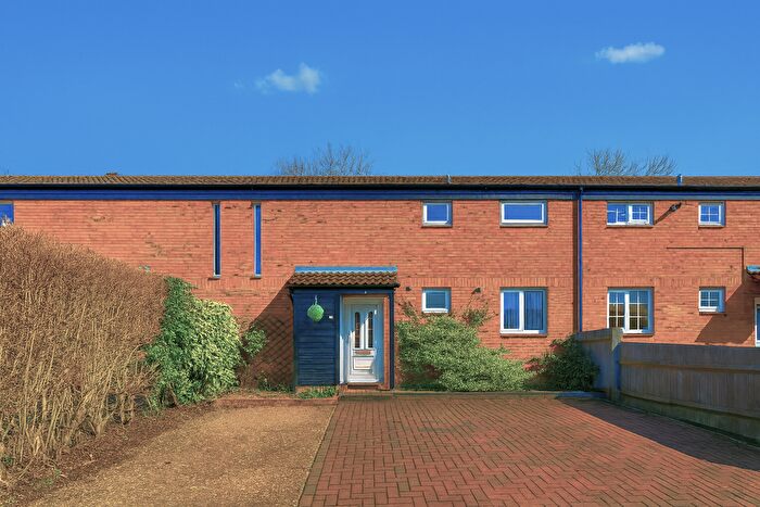 3 Bedroom Terraced House For Sale In Florin Close, Milton Keynes, MK15