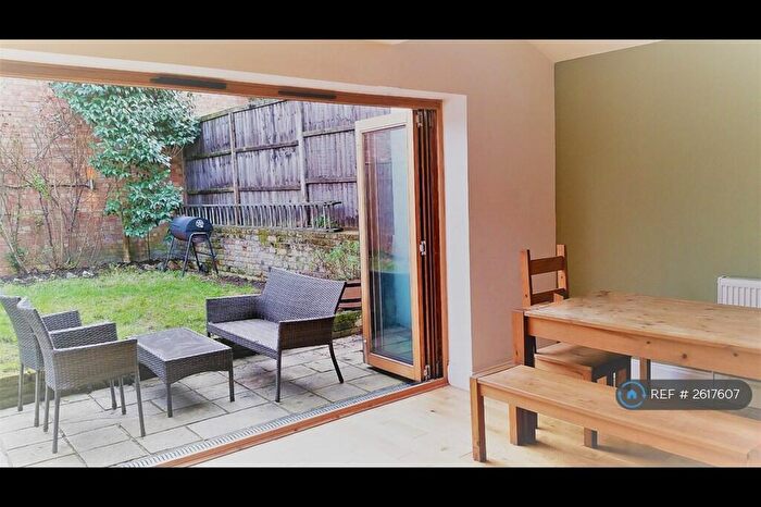 4 Bedroom Terraced House To Rent In St. John's Hill Grove, London, SW11
