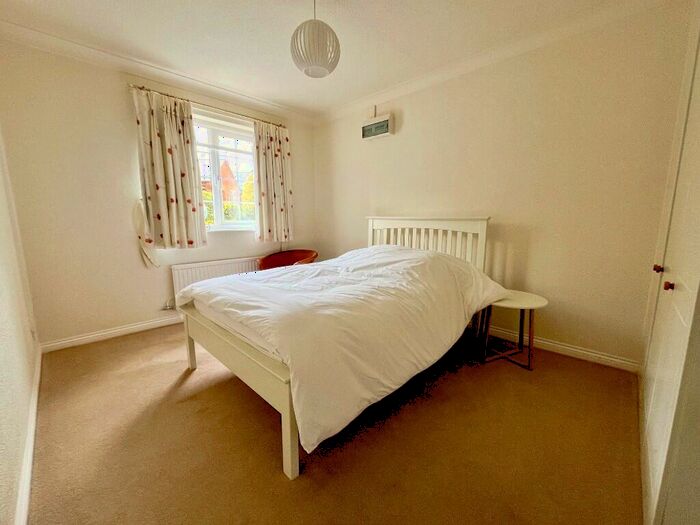 3 Bedroom Detached Bungalow For Sale In Gilstead Close, Thurnby, Leicester, Leicestershire, LE7