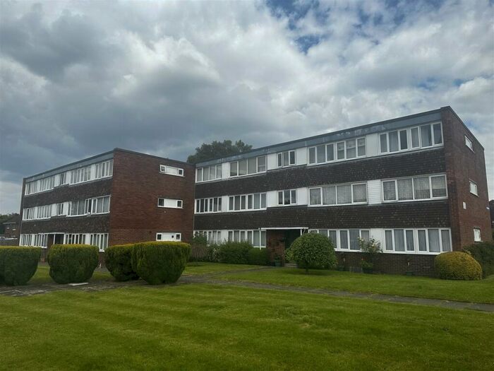 2 Bedroom Apartment To Rent In Moordown Avenue, Solihull, B92