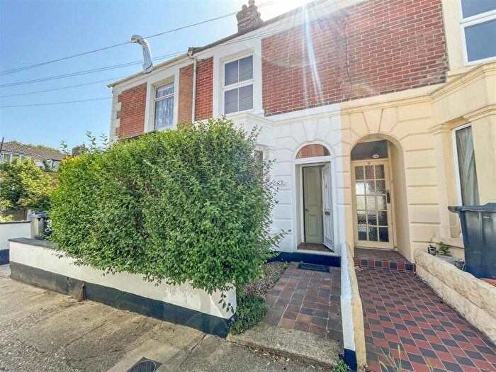 2 Bedroom Terraced House To Rent In Queens Road, Salisbury, SP1