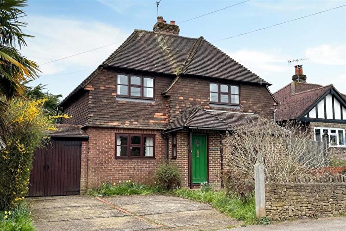 4 Bedroom Detached House For Sale In Farncombe, Godalming, GU7