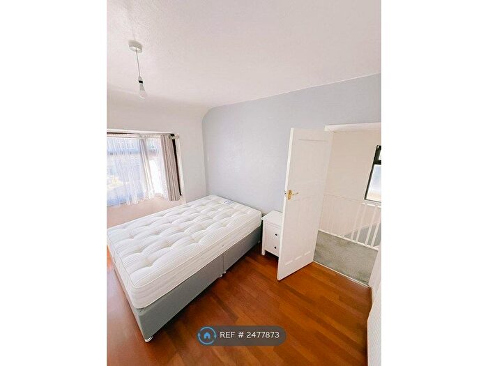 3 Bedroom Semi-Detached House To Rent In Latymer Road, London, N9